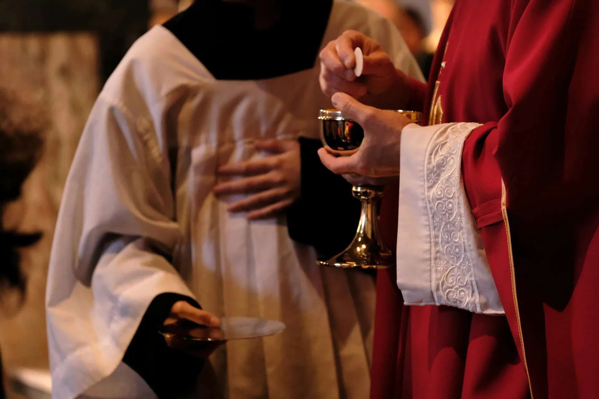 Philadelphia archdiocese welcomed 1,162 new Catholics this Easter