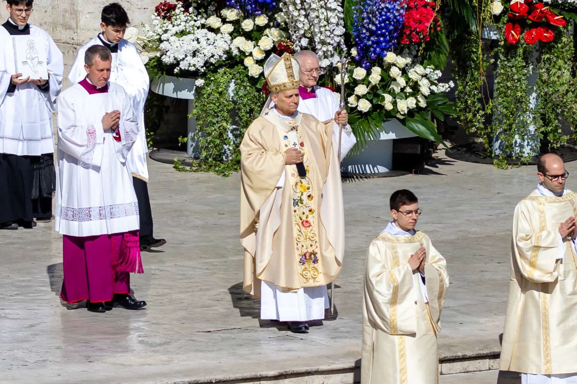 Pope Leo celebrates Corpus Christi Mass before 1.5 million in Madrid, urges Spain to renew its faith