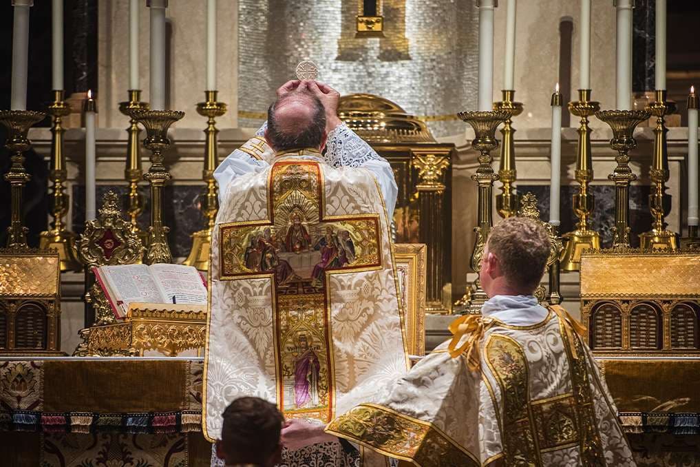 Leader of Latin Mass-devoted organization responds to cardinal’s document defending Latin Mass restrictions