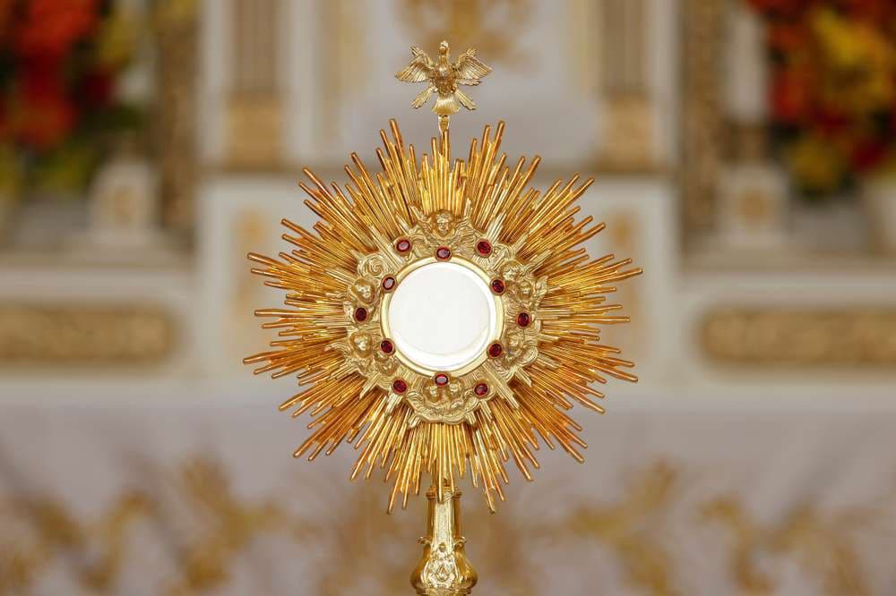Franciscan friars draw youth, families to monthly Eucharistic adoration in NYC