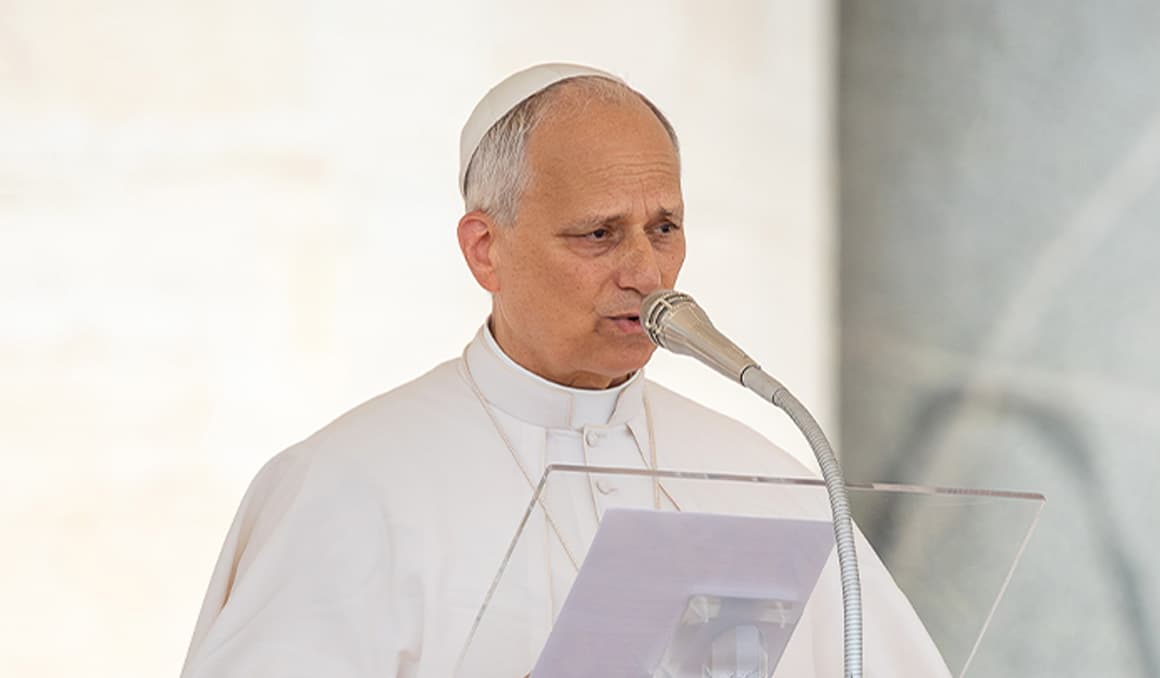 In Angelus after canonizations, Pope Leo appeals again for peace in Holy Land, Ukraine
