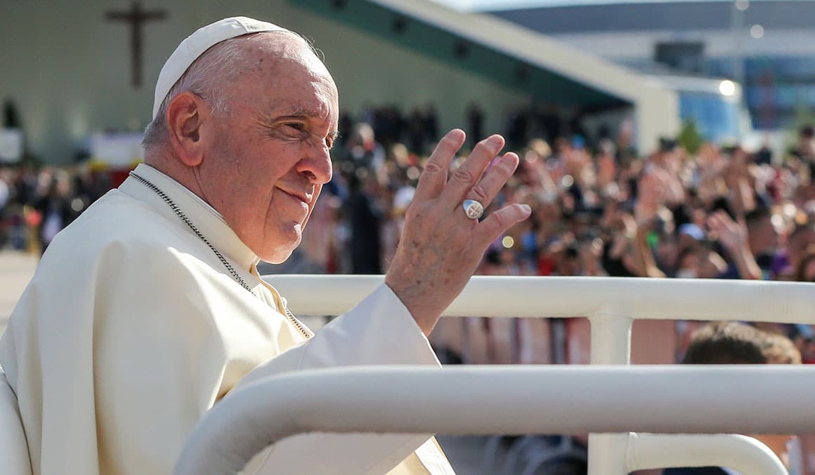 In final hours, Pope Francis thanked nurse who took him to St. Peter’s Square one last time